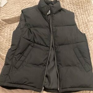 Men’s Puffer Vest (Gap) - Medium - Black